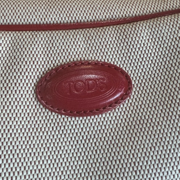 Tod's Beige Canvas Shoulder Bag with red Trim - Picture 6 of 9